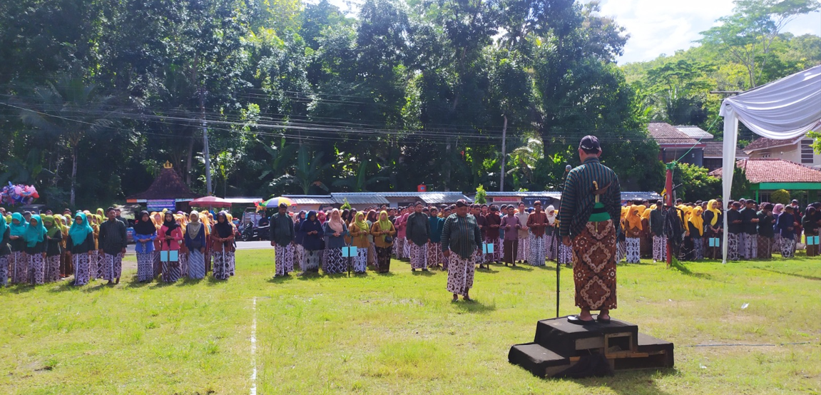 Upacara Peringatan Hari Jadi Kalurahan Hargorejo ke-78 di Lapangan Selo Timur